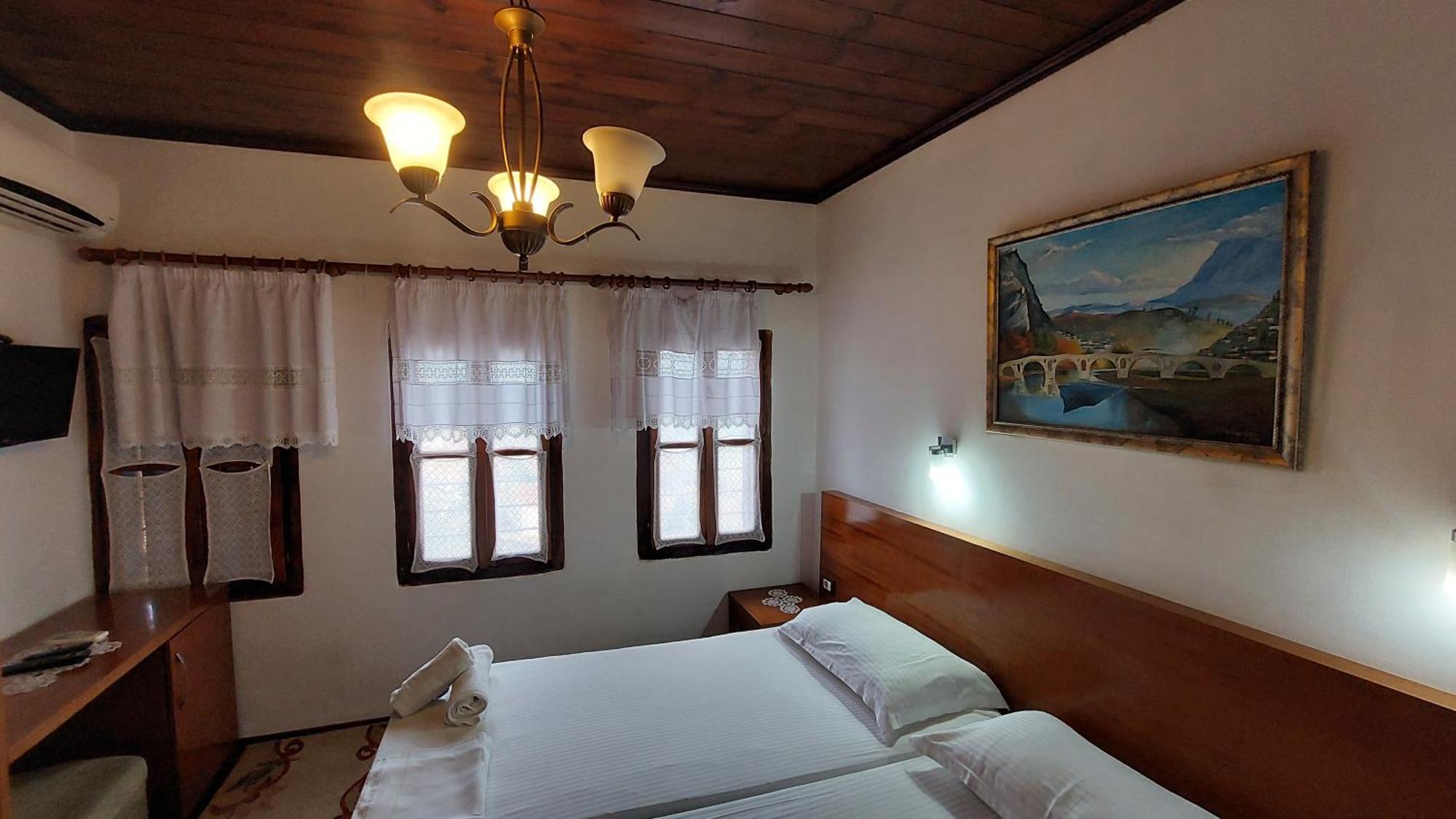 Old Town Hava Baci Hotel Berat Luaran gambar
