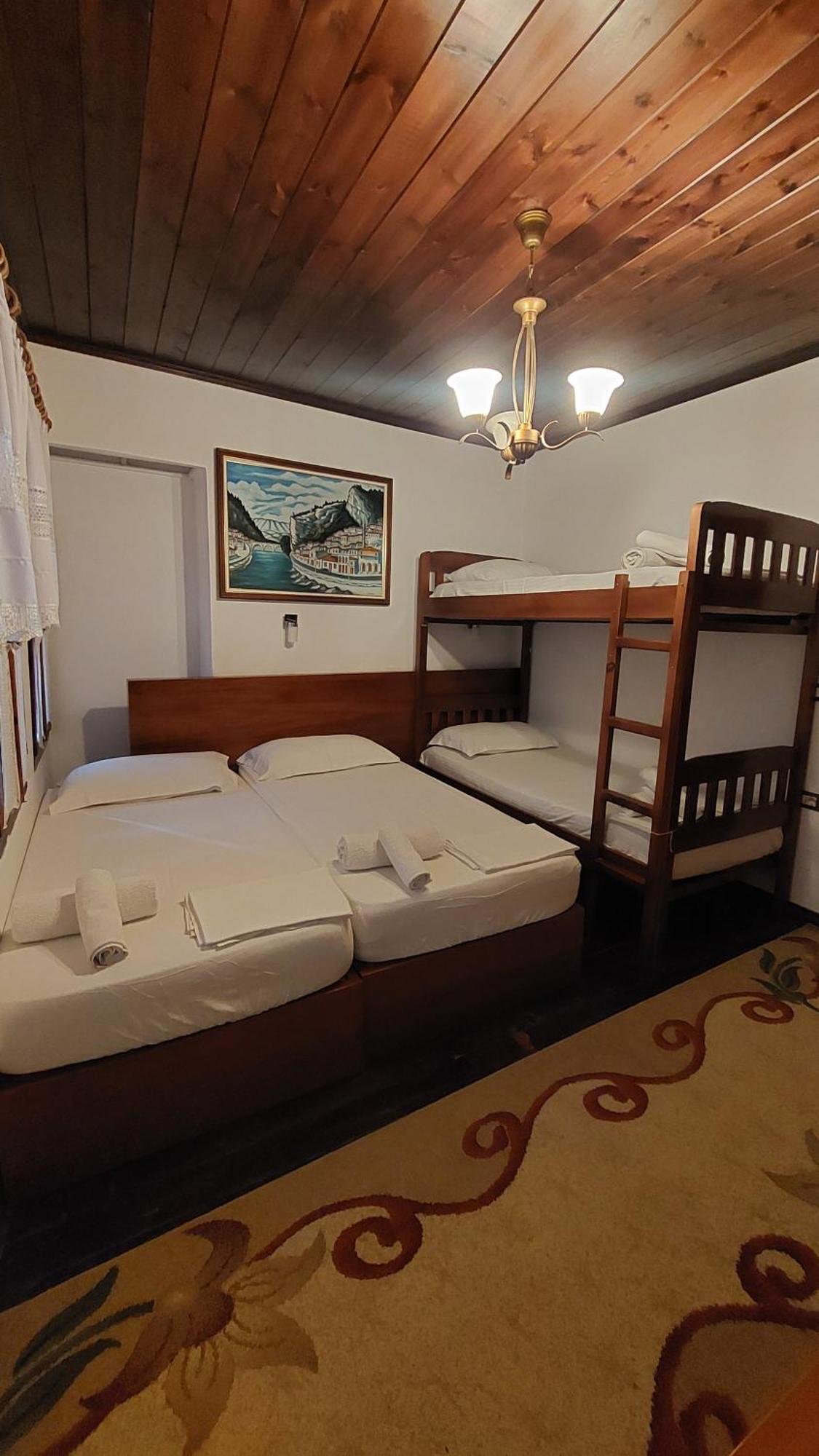 Old Town Hava Baci Hotel Berat Luaran gambar